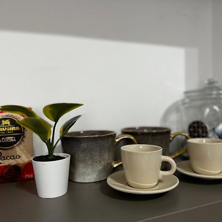 Regina Milano In Corso Lodi - Sky Tv, Wifi E Breakfast Box Apartment Luaran gambar