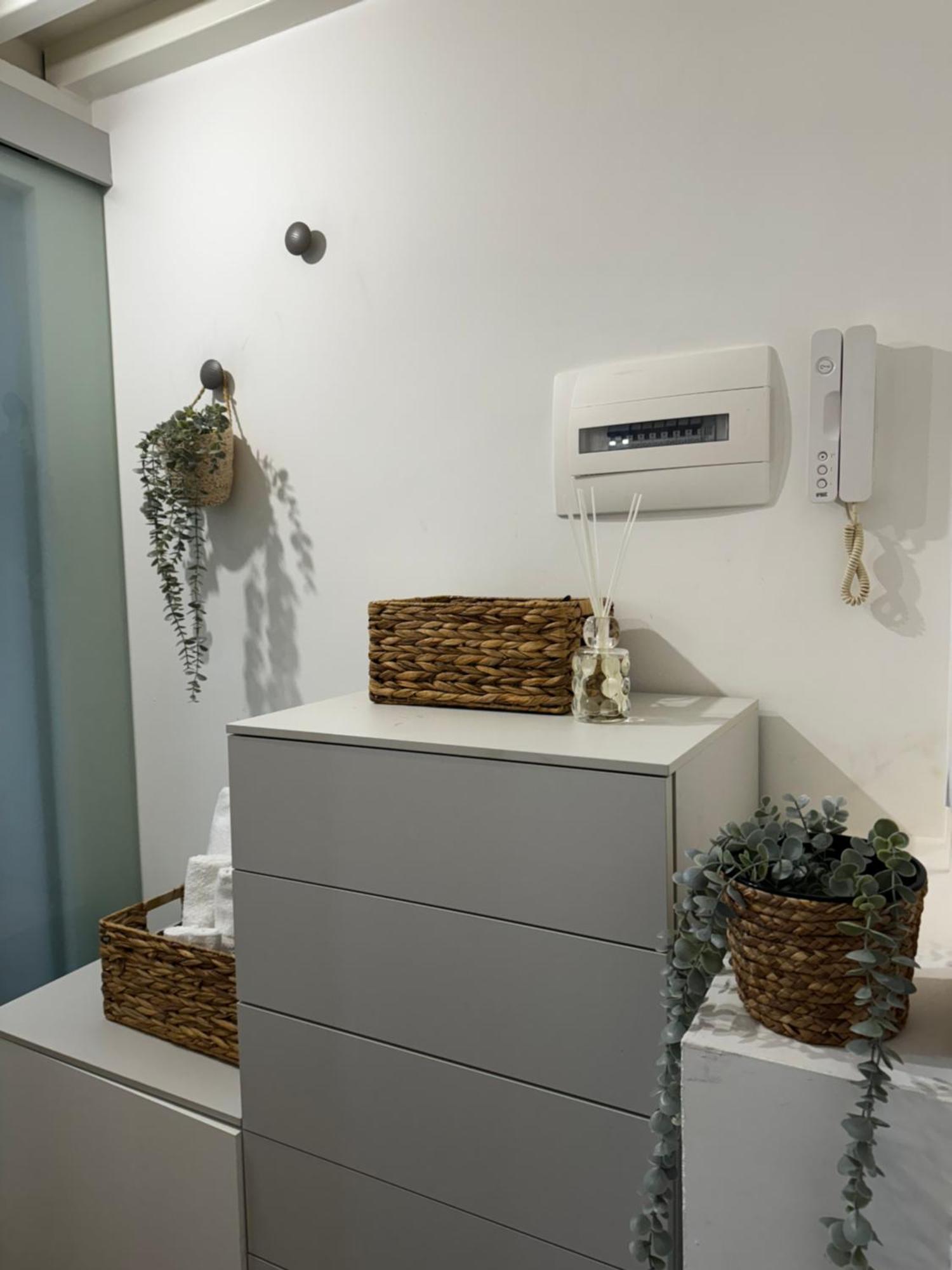 Regina Milano In Corso Lodi - Sky Tv, Wifi E Breakfast Box Apartment Luaran gambar