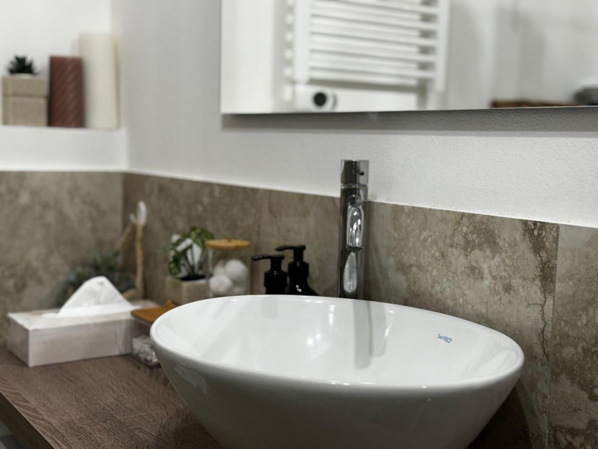 Regina Milano In Corso Lodi - Sky Tv, Wifi E Breakfast Box Apartment Luaran gambar