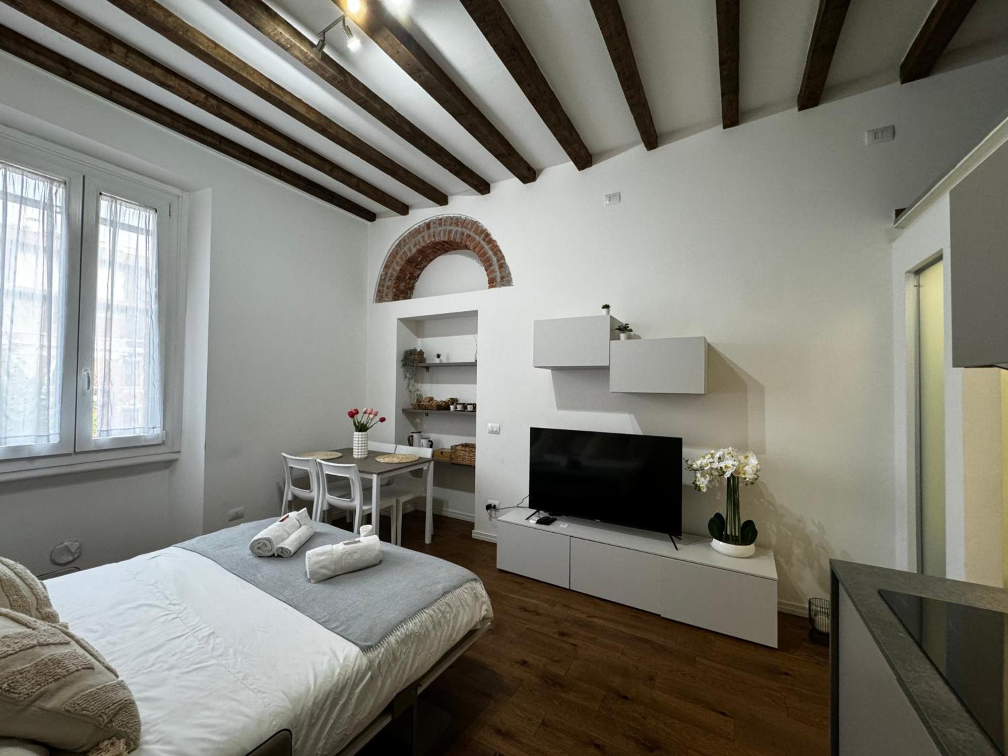 Regina Milano In Corso Lodi - Sky Tv, Wifi E Breakfast Box Apartment Luaran gambar